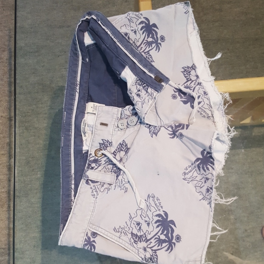 American Eagle Cut off sailor shorts